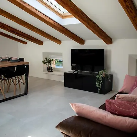 Appartamento Apartmaji Na Placu