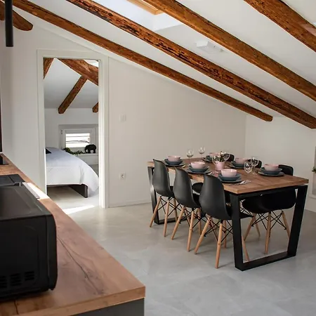 Apartmaji Na Placu