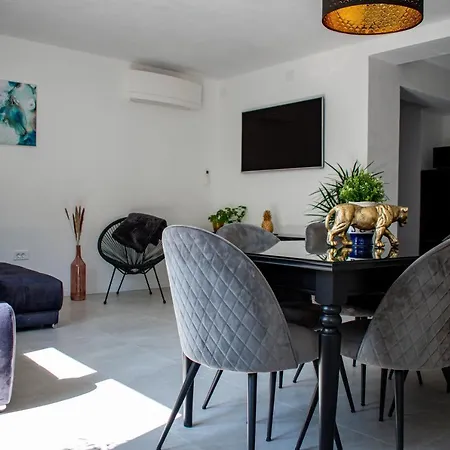 Apartmaji Na Placu