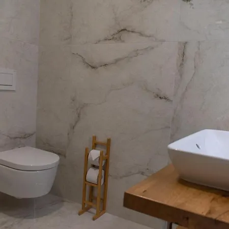 Appartamento Apartmaji Na Placu