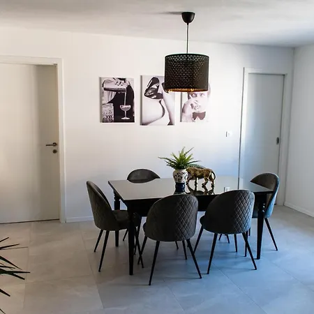 Apartment Apartmaji Na Placu