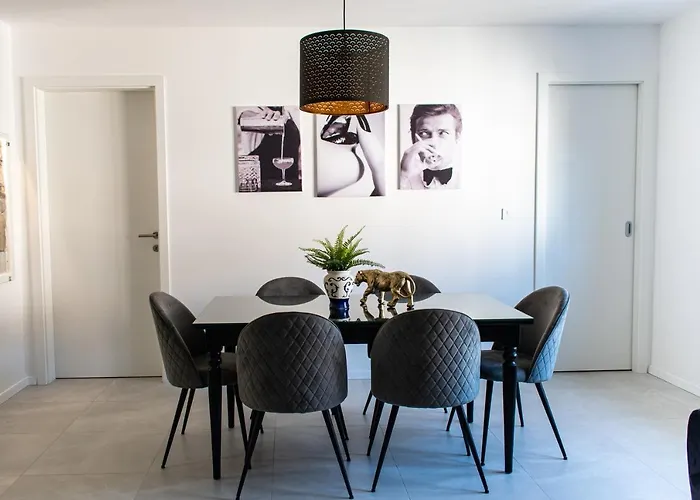 Apartmaji Na Placu דירה