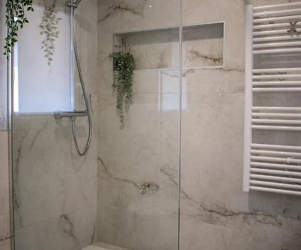 Apartmaji Na Placu דירה